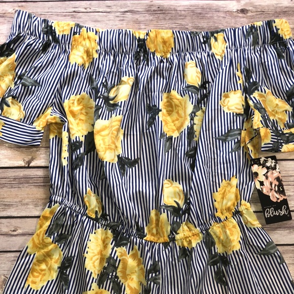 Pants - NWT Yellow Rose shorts romper